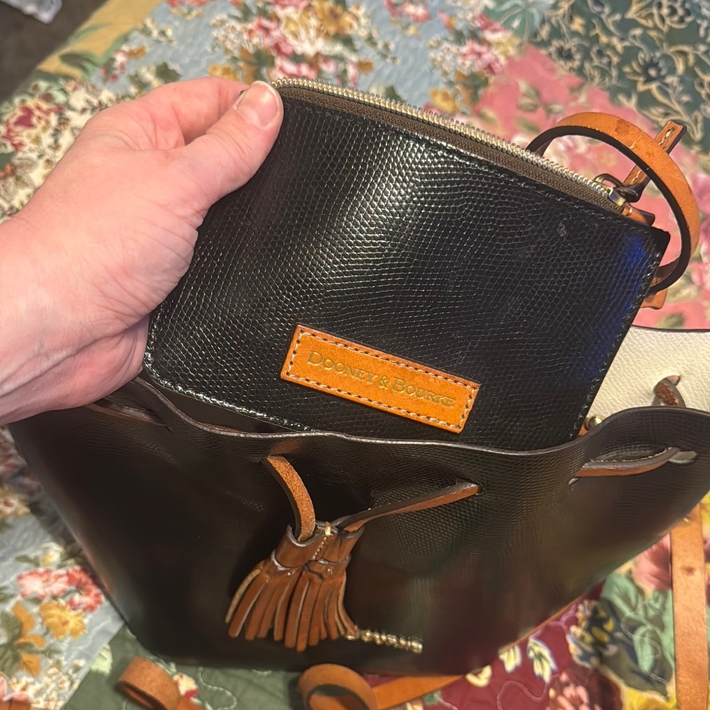 Dooney & Bourke Black and Tan Leather Shoulder Bag - Picture 3 of 4